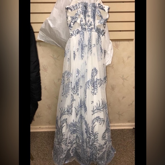 Prom Dress - Picture 2 of 5